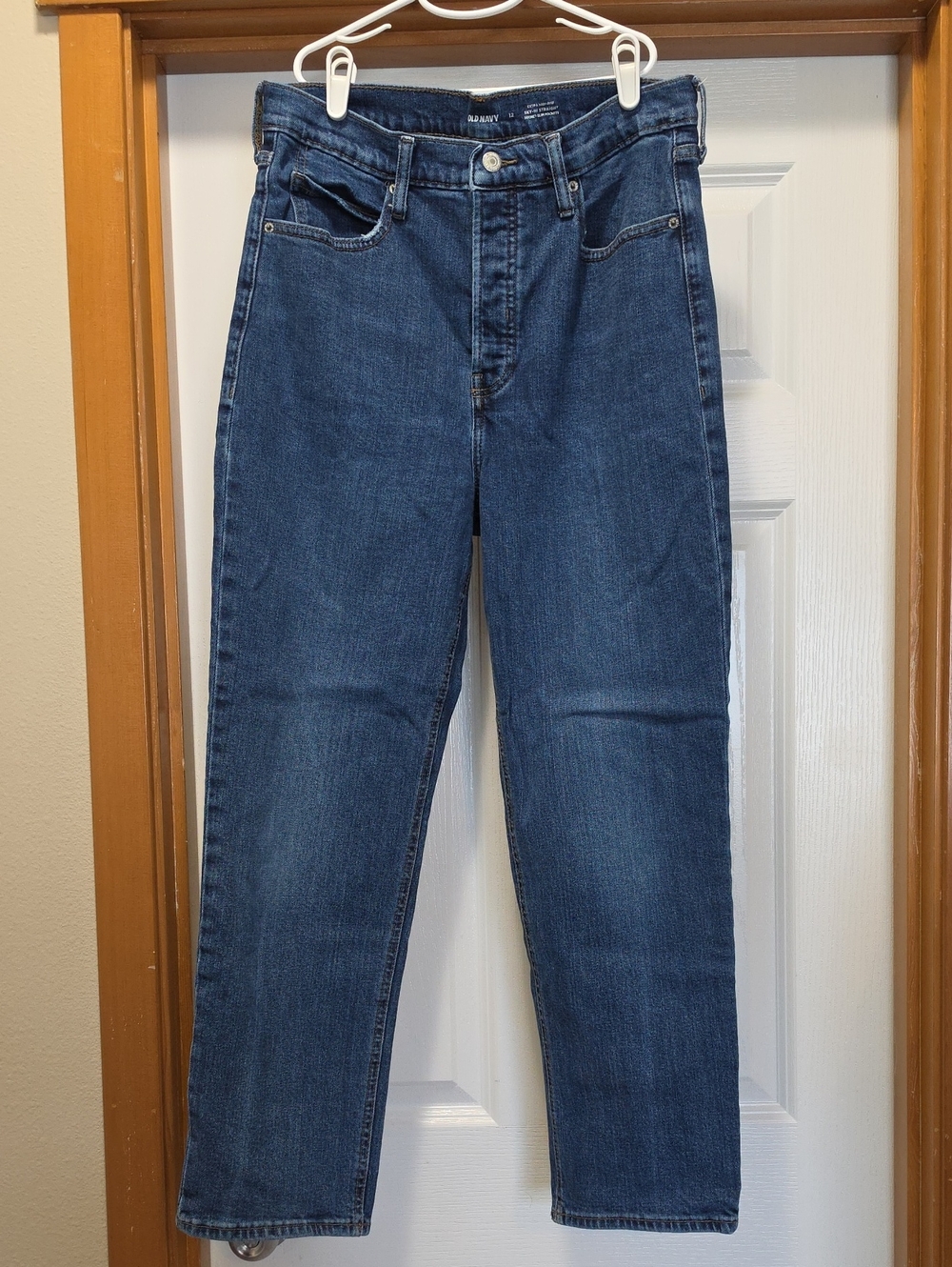 Old Navy Women's High-Rise Straight Leg Jeans in Dark Blue
